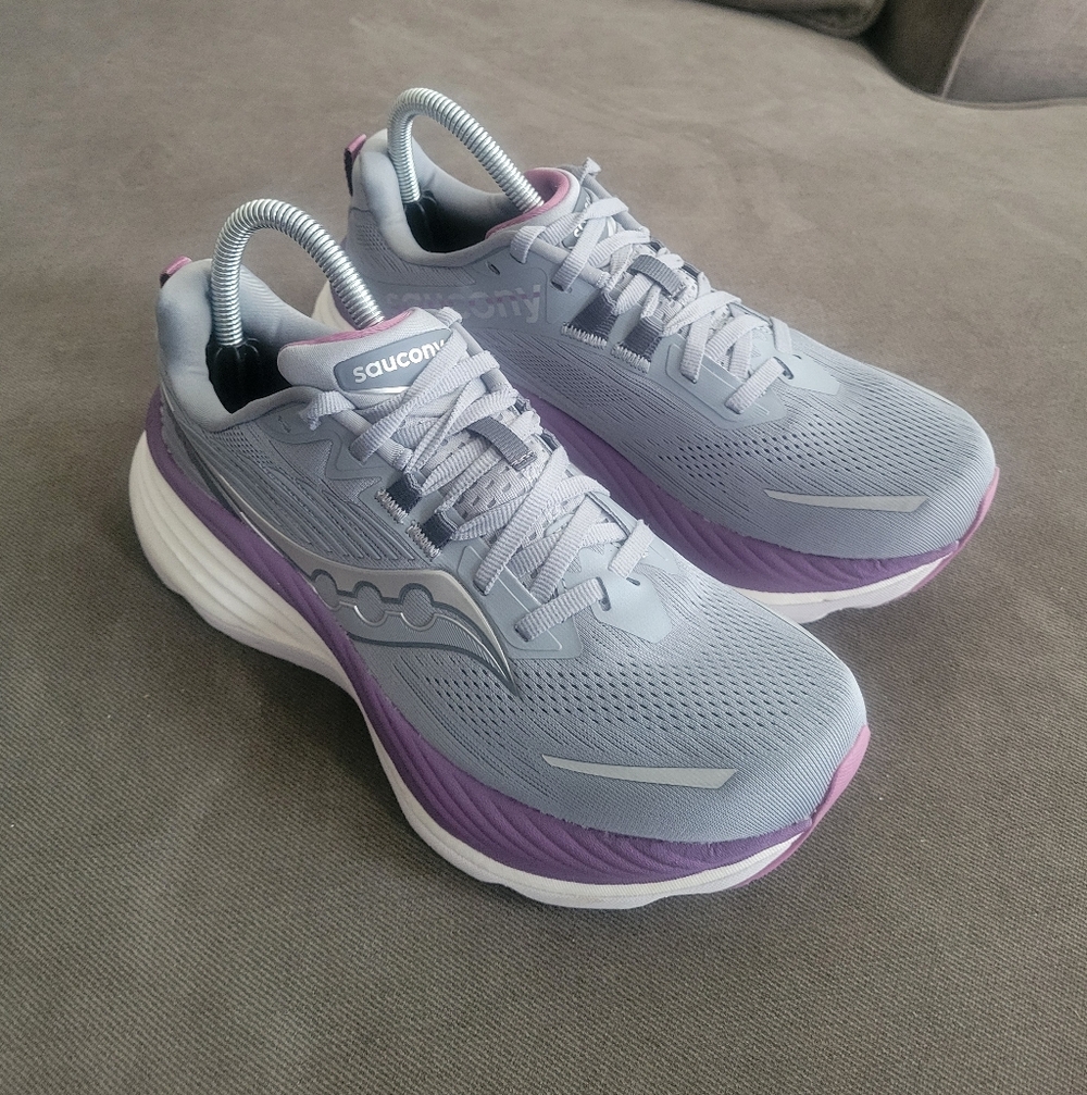 Saucony Hurricane 24 Womens 8.5 Shoes Gray Purple S10933-240 Running Sneaker